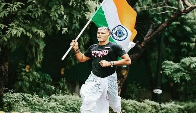 At the age of 10, Milind Soman also come to the RSS branch