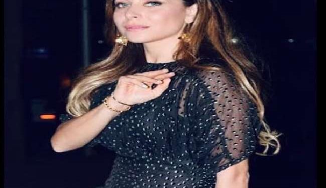 Singer Kanika Kapoor suffering from Coronavirus