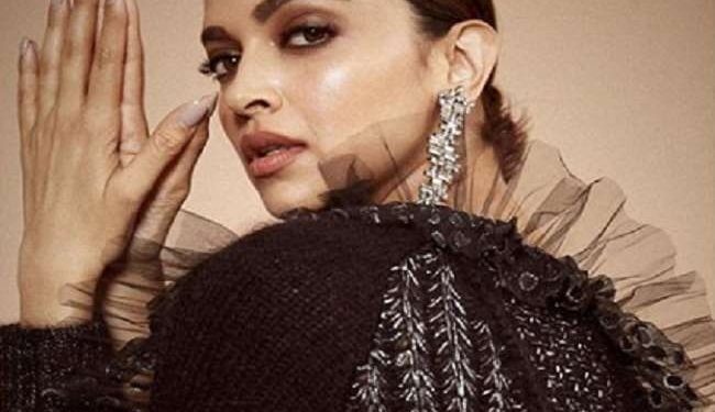 See Deepika Padukone house