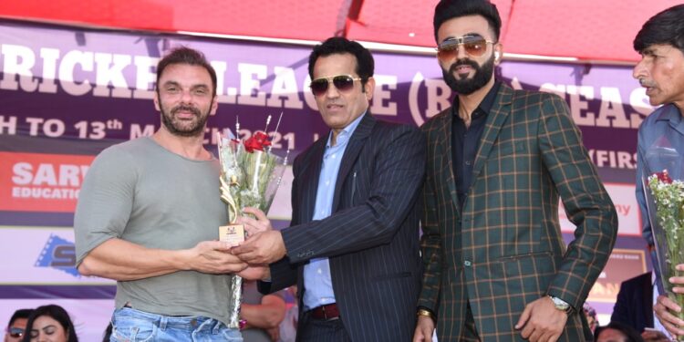 Rajwada cricket league Chiraman .Amin pathan invites to special guest Sohail khan Bollywood actor