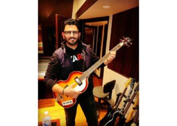 Sharp criticism of famous Iranian singer, keyvan din from his colleagues