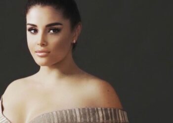 Mano Mikhaee Singer Nassim Parize’s Soothing Voice Is Unreal