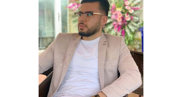 What are you interested in? Part of Hadi Hamrah, a famous Iranian musician and singer, talks about the theory of having an interest in music and doing it