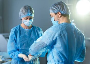 A Complete Guide on Surgical Gowns
