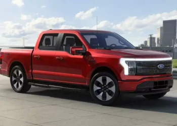 Ford seller doubles the cost of the F-150 Lightning electric pickup truck