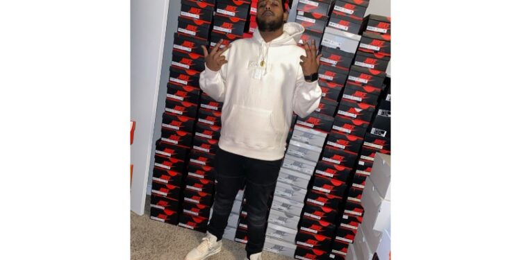 Meet the Guy Who Supplies Sneakers to The Hollywood