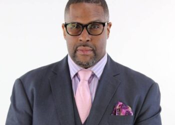 OZ CLEMENT KNIGHT: The Proprietary Strategy Genius