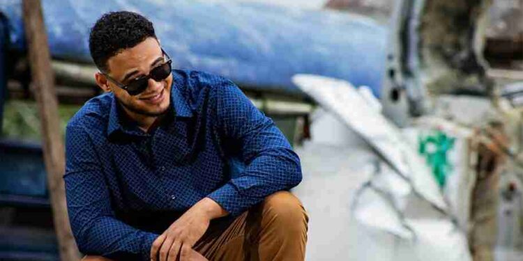 Latin Urban Music Singer “Ronald Gómez” Just Released His New Song “BAILA”