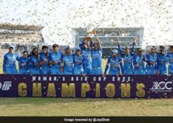 Akshay Kumar, Anushka Sharma, and Shah Rukh Khan React to the BCCI’s Equal Pay Announcement