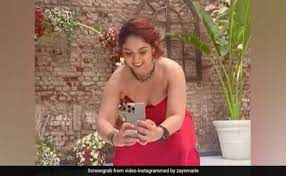 The youngest of Aamir Khan’s two children from his previous marriage to Reena Dutta is named Ira Khan. She made her directing debut with a production of Medea by Euripides, with Hazel Keech playing the title role