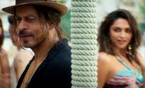 In response to the “Besharam Rang” controversy, a UP seer threatens to “burn Shah Rukh Khan alive”