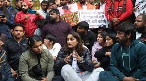 Vinesh Phogat declares he “don’t know if I will be alive” after accusing the WFI chief of sexual harassment.
