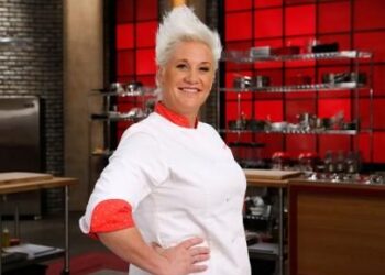 The Food Network’s Best Show Right Now Is ‘Worst Cooks In America’