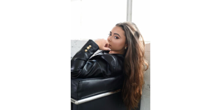 ĒISA: An Artist Impacting Pop Music with Her Multifaceted Skill Set