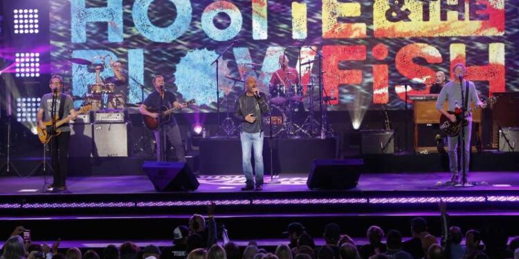 This summer, Hootie & the Blowfish will be coming Chicago