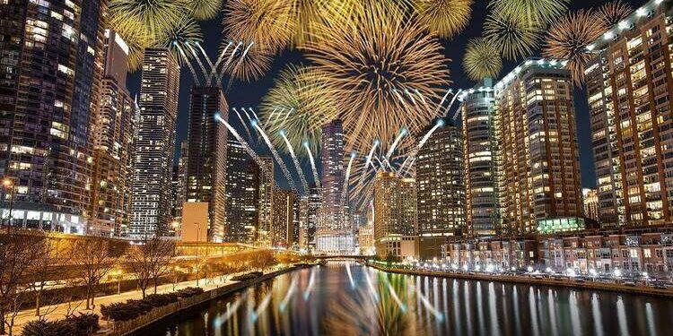 Budget-friendly, family-friendly Chicago New Year’s Eve celebrations to usher in 2024