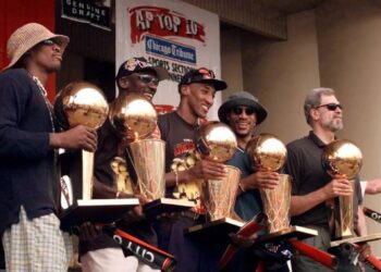 Chicago Bulls release the first class of the Ring of Honour