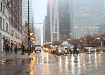 Weekend Kickoff in Chicago Begins with Rainy Weather