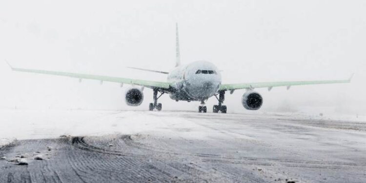 A wind chill warning in the Chicago area caused hundreds of flights to be cancelled