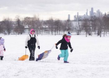 In the upcoming days, the Chicago area’s forecast indicates a chance of snow
