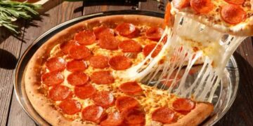 Lou Malnati’s is celebrating National Pizza Week by providing free delivery