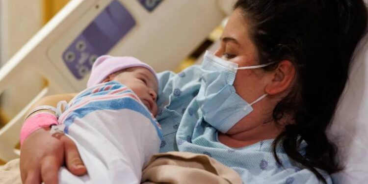 Hospitals in the Chicago area welcome the first babies of 2024