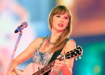 Taylor Swift Sets Country Airplay Record With Top 10 Launch of ‘I Knew It, I Knew You’