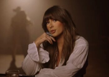 Ella Langley’s “Choosin’ Texas” Extends Hot 100 Reign to 17 Weeks